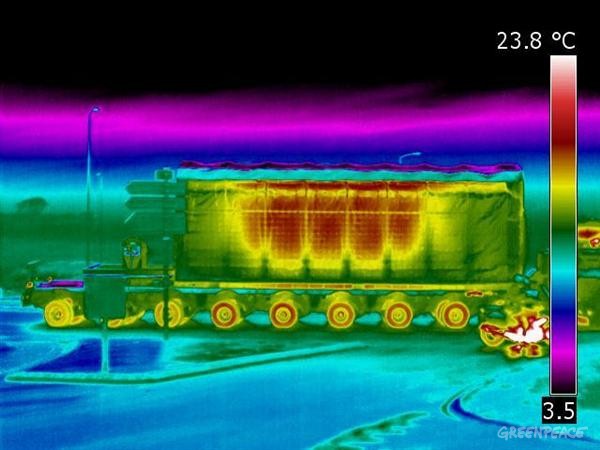 Image thermique d'un castor, wagon de transport de déchets radioactifs nucléaires